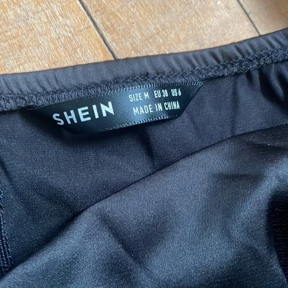 Dress - Picture 2 of 4